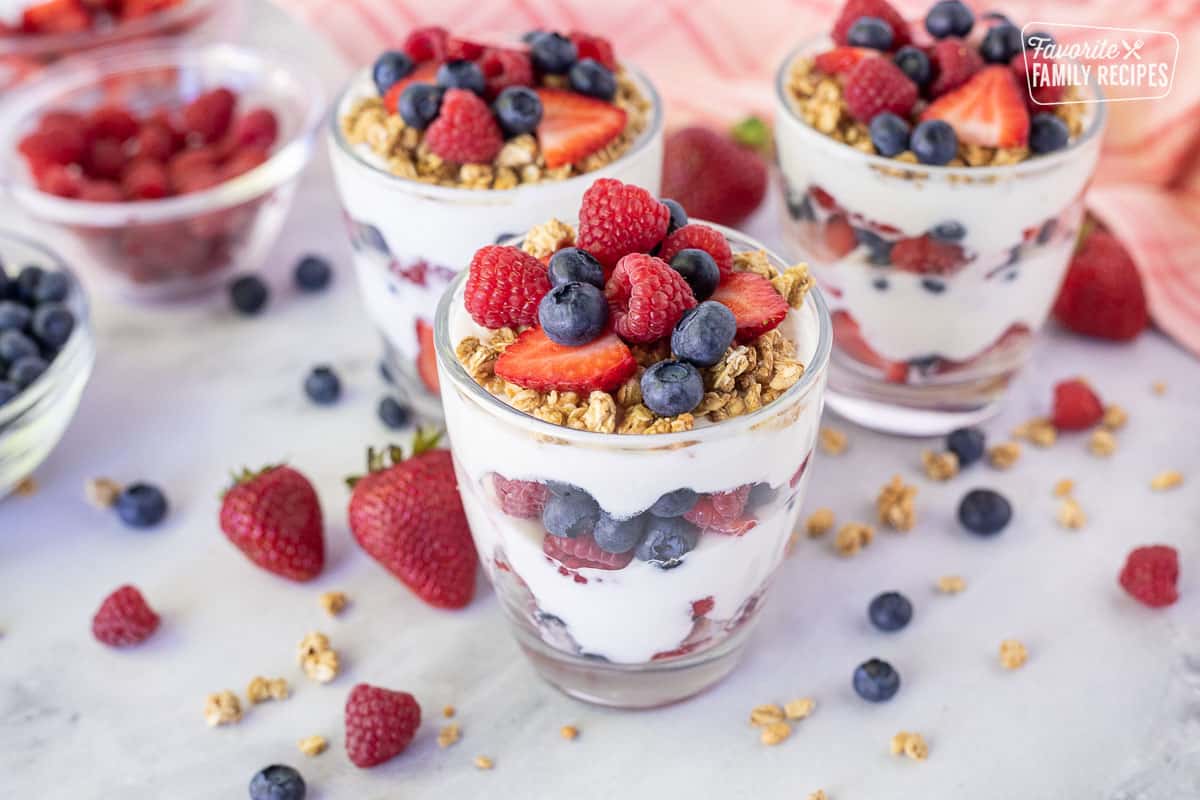 Delicious Vegetarian Breakfast Bowls and Parfaits